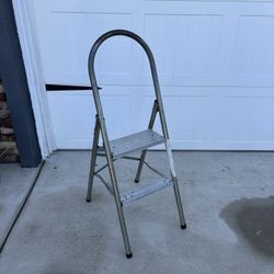 2 Step Ladder - Aluminum- Light Weight 