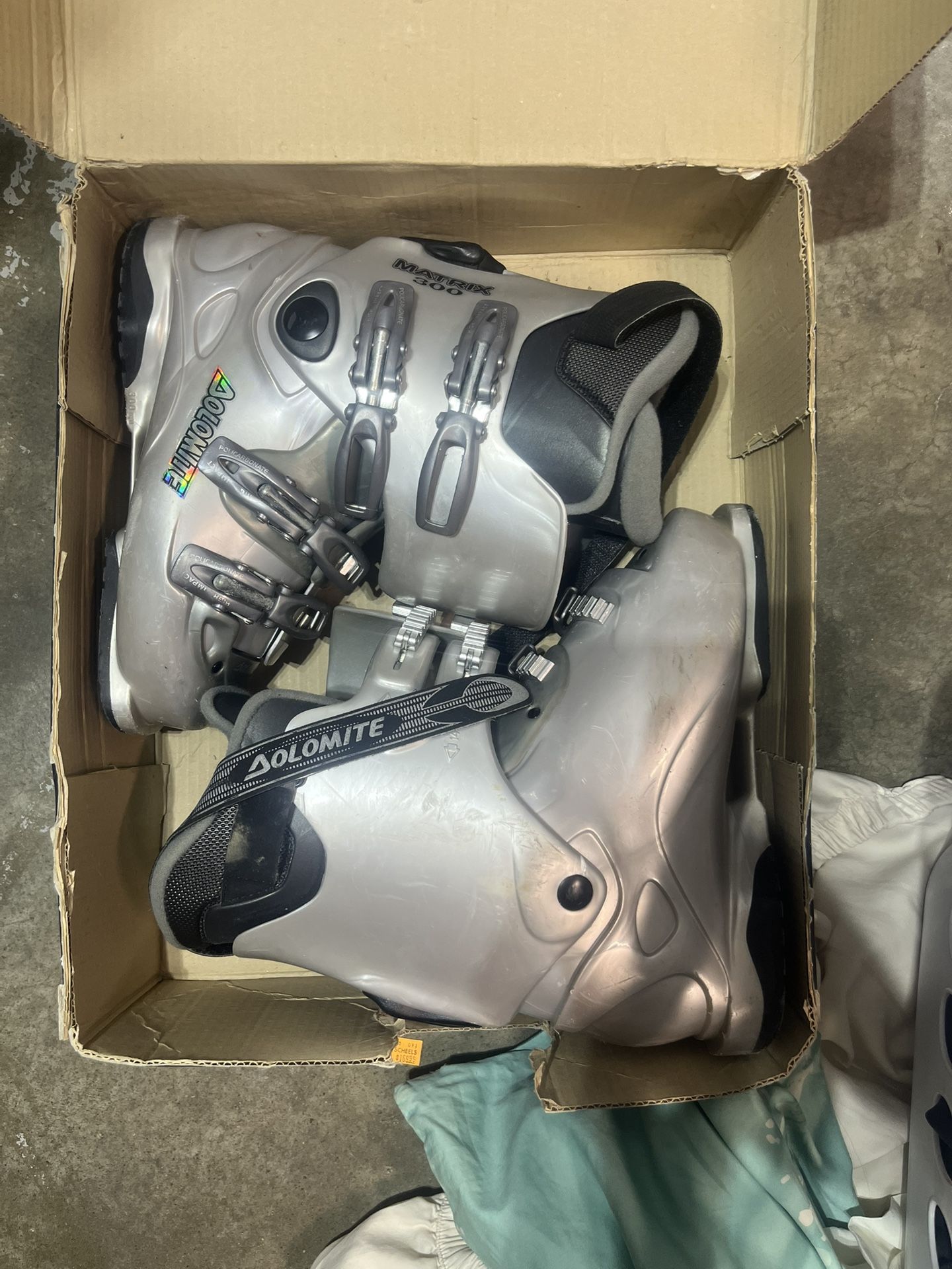Women’s Ski Boots
