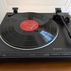 Pioneer PL-930 Quartz PLL Full-Auto Turntable