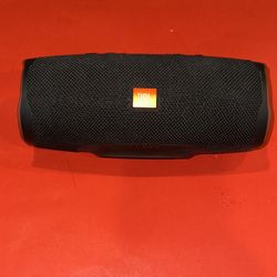 JBL Charge 4 Portable Waterproof Wireless Bluetooth Speaker - Black READ