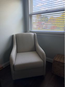 Bassett rocking / swivel chair