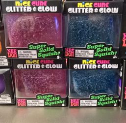 Nice cube glitter and glow NeeDoh