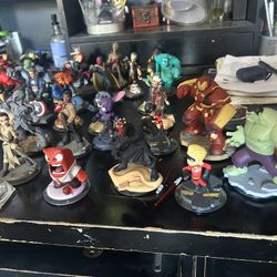 Disney infinity figures 