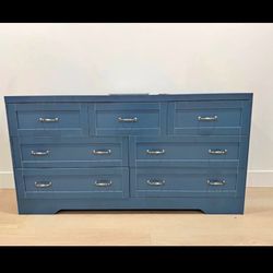 Like-New 7-Drawer Dresser w/ Built-In Outlets & USB – 59.5”