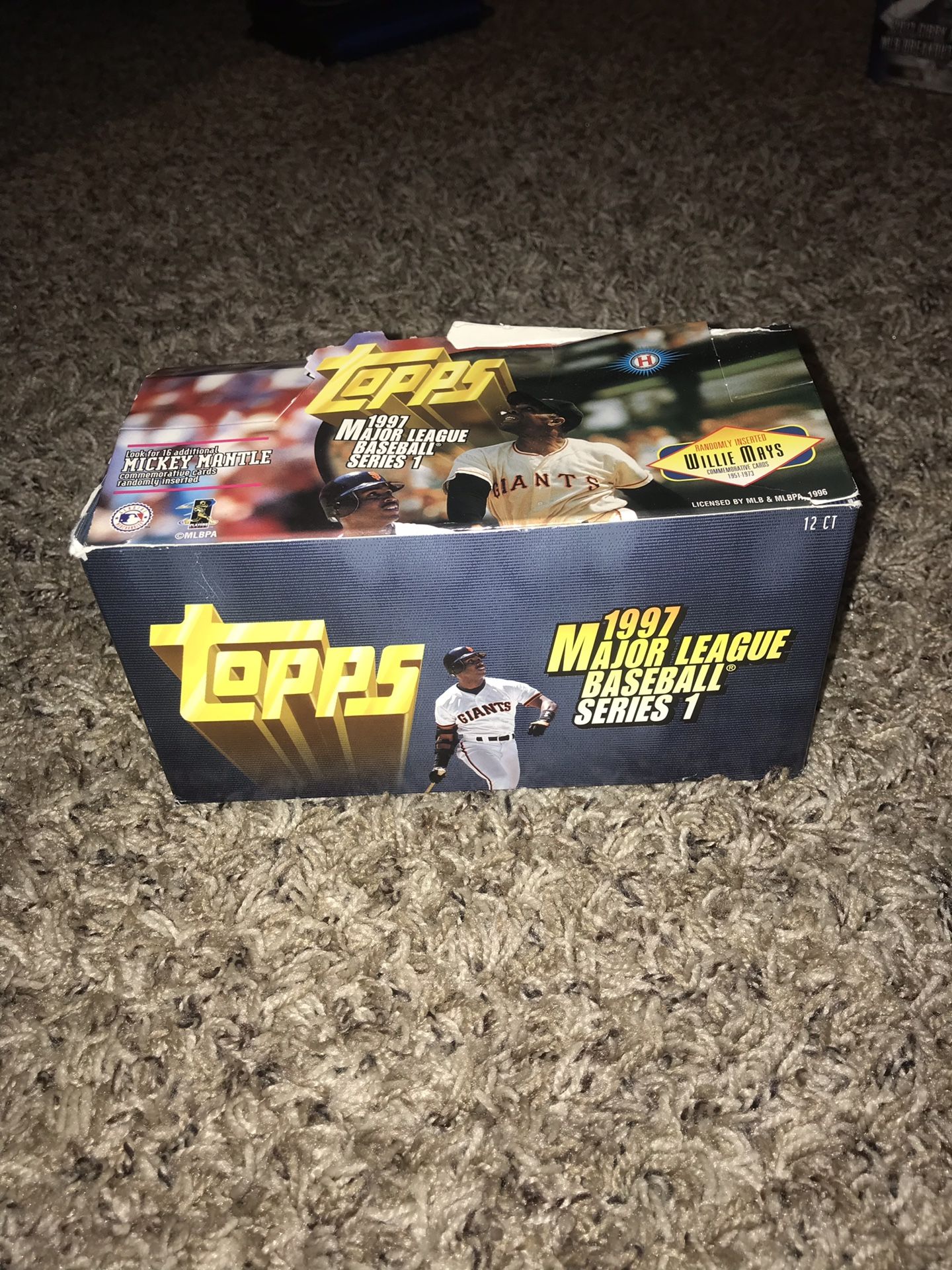 Topps 1997 Major League Baseball Series 1 box