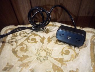  Extension Cord With 3 Outlets And Two USB Ports And Built In Surge Protector 
