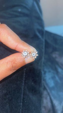 Dancing Diamonds