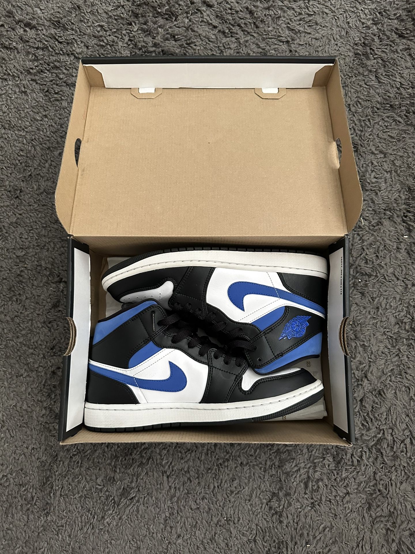 Jordan 1 mid