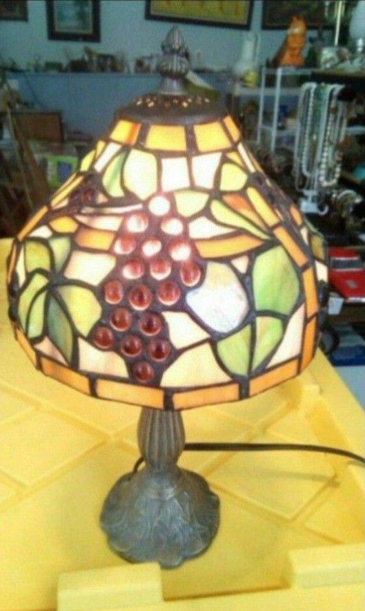 Tiffany Style Stained Glass Lamp