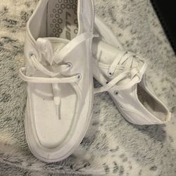 Brand new Lugz White 