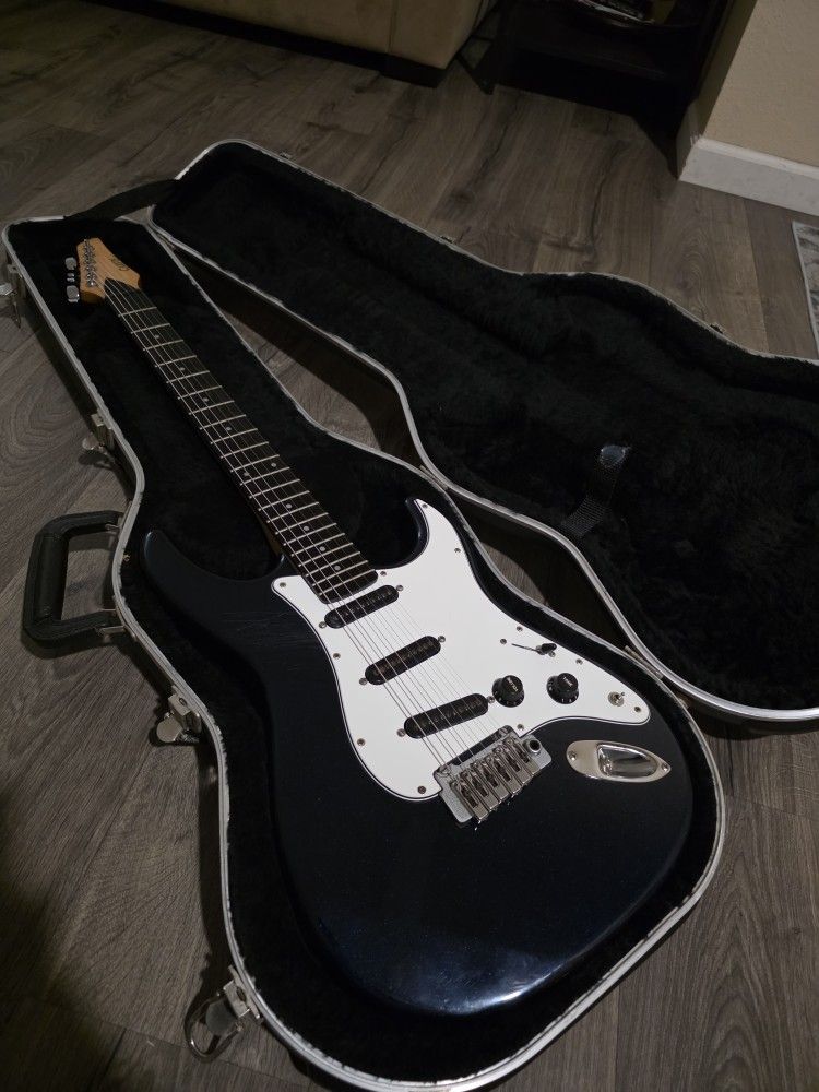 Carvin Bolt Strat - Dark Blue Made in USA