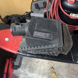 2010 GMC 5.3L Air Filter box 