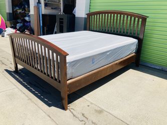 Queen Bed