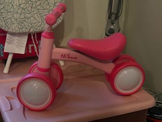 Light up wheels! Pink Balance Bike.