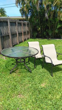 Patio Table 48 Inches With 2 Chairs