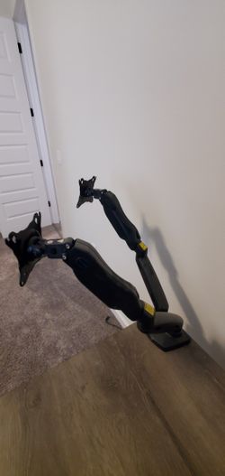 Dual Monitor Mount