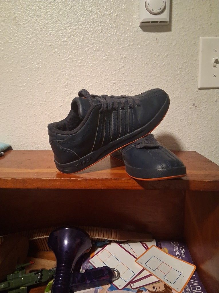 SHOES FOR SALE...MAKE AN OFFER