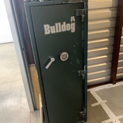 Bulldog Amsec Fire Rated Safe