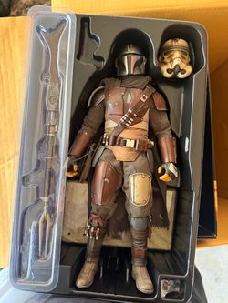 Mandalorian 1/6 scale hot toy