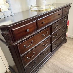 Dresser And Two Nightstands 