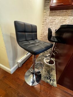Set of 7 bar stools