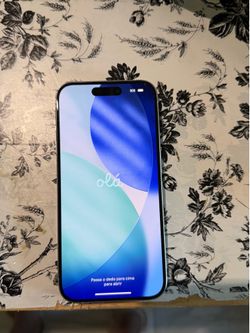 Unlocked IPhone 15 pro 512gb white mint condition