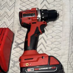 Milwaukee Drill/driver With Battery