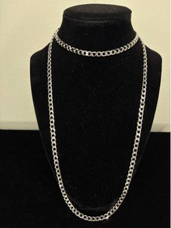 Curb chain