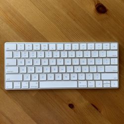 Apple Keyboard + Pencil