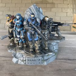 2010 Halo Reach Noble Team Legendary Limited Edition Rock Statue