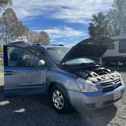 Se Vende Kia Sedona 2007