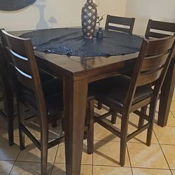 HIGH DINING TABLE SET WITH 5 CHAIRS VERY GOOD CONDITION 