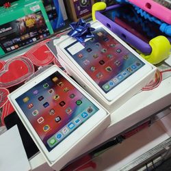 Ipad Mini 3ra Generation $135 Ipad Box Charger Included Dawload Disney Plus Youtube Roblox Game Facebook Messenger Tixtox 