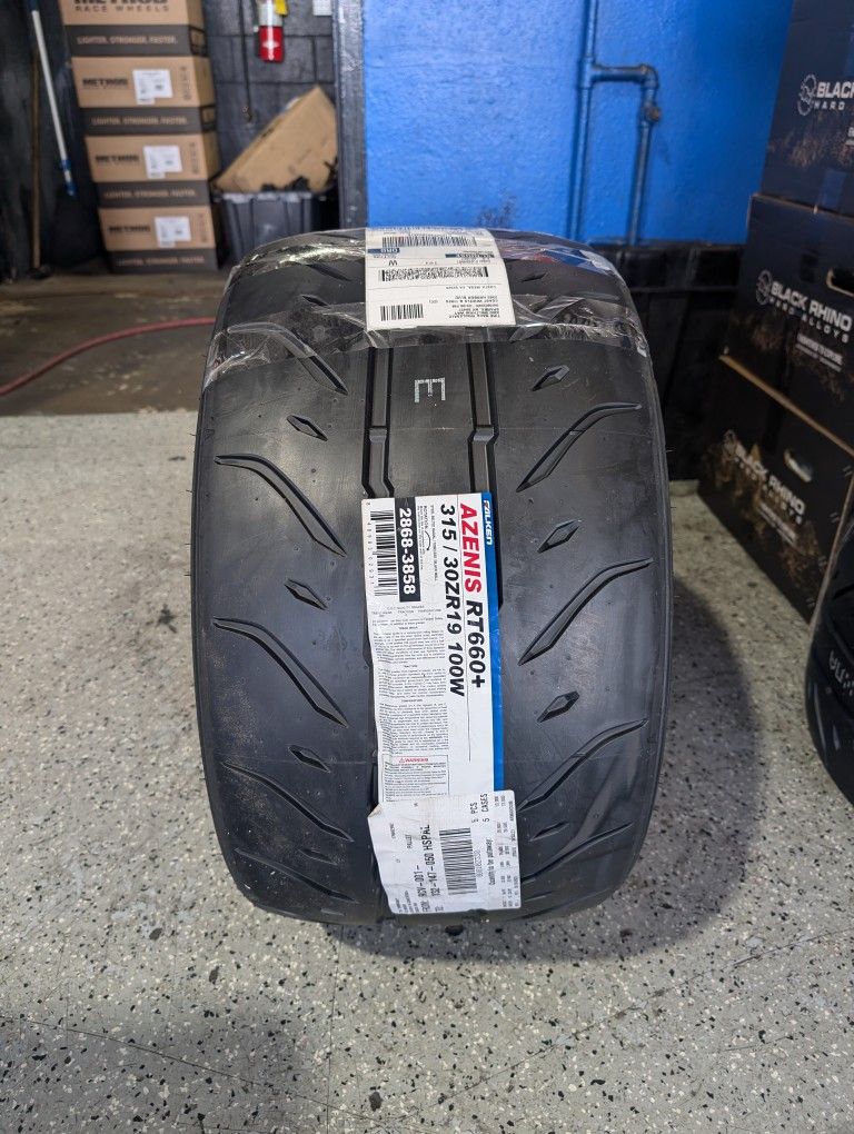315/30/19 Falken RT660+ 