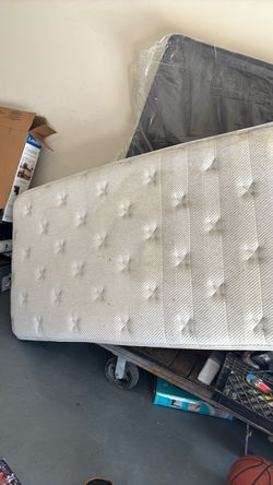 Twin bed with box