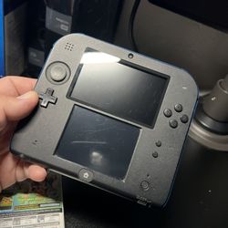 Nintendo 2DS w/ Pokemon Alpha Sapphire 