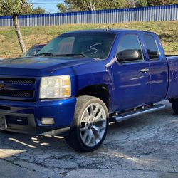 2010 Chevy SILVERADO