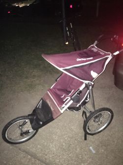 Light weight jogging stroller great condition only 50 FIRM