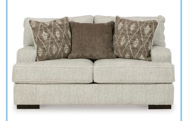 Alessandra Loveseat