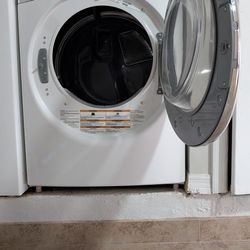Whirlpool Duet Steam front-load-$80
