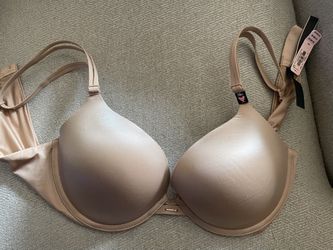 Never Been Used Victoria Secret 38C T-Shirt Bra for Sale in Triangle, VA -  OfferUp