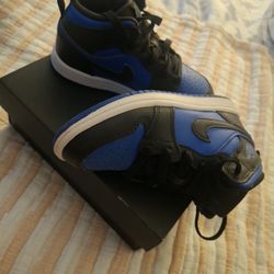 12 C Jordan 1 Mid Black/Royal Blue/White