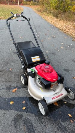Honda Gas-Powered Push Lawn Mower