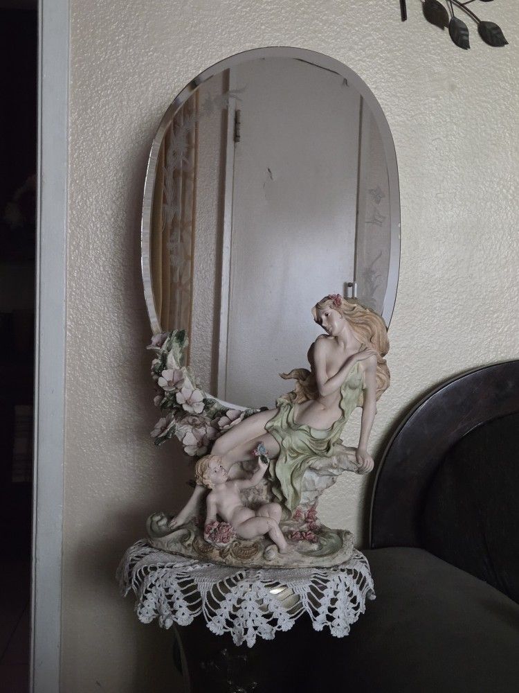 Beautiful Antique Style Dexorative Mirror
