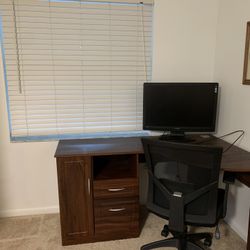 Corner Desk