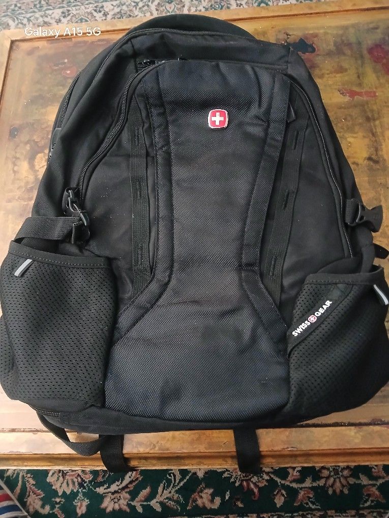 SwissGear Premium Laptop Notebook ScanSmart Backpack