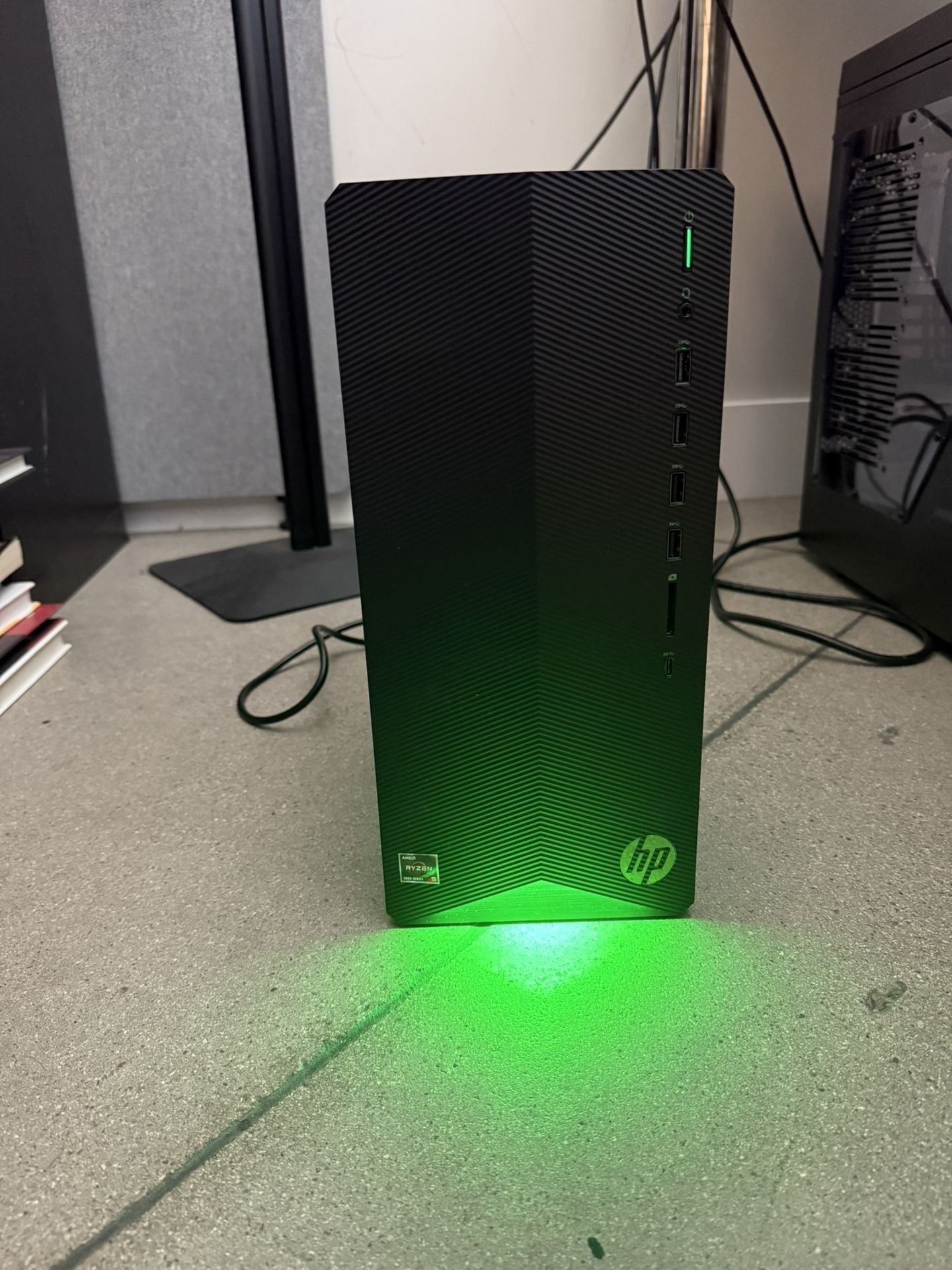 HP Pavilion Gaming PC + Dual Sceptre Monitors – Ryzen 5, RX 5500, SSD – Full Setup