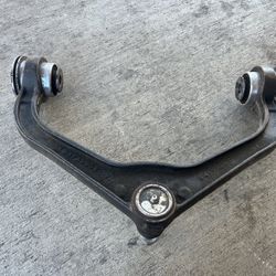 2020-2025 Silverado Sierra 2(contact info removed) HD Upper Control Arm (contact info removed)2 OEM  