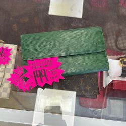 Ladies LV Green Epi Wallet