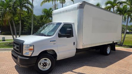 2019 Ford E-350sd